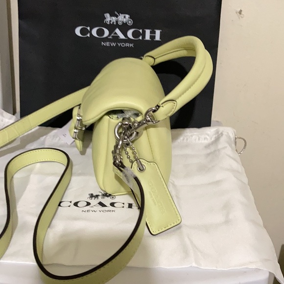 Coach Tabby shoulder bag 18 in Pale lime pillow leather - Picture 4 of 15